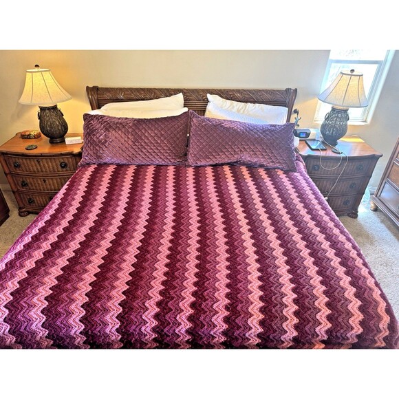 Zig Zag Crochet Blanket Handmade CA KING + Burgundy Pink Tri-Color 82W x 116L - Picture 2 of 10
